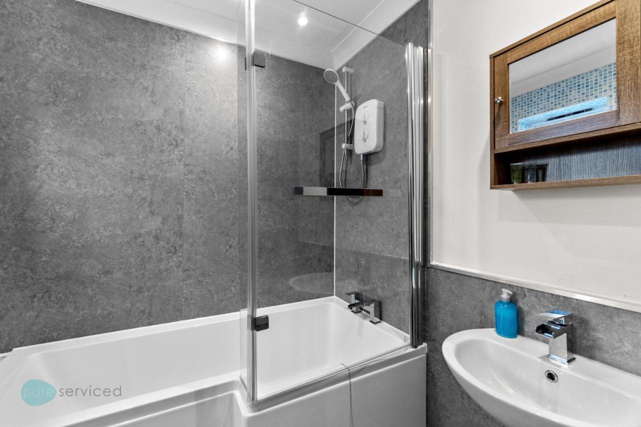 3 Bed- The Barracks Holiday home *